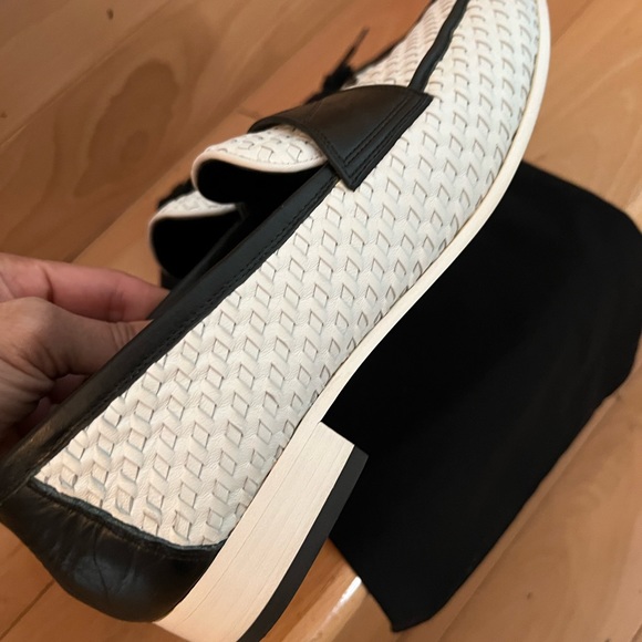 CHANEL 2017 Loafers Size 38 in great condition - Picture 4 of 7